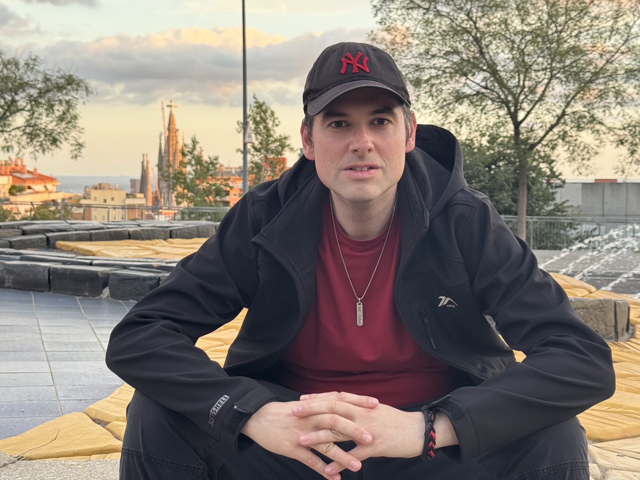 MC Orbin publica «Batega Barcelona», un rap homenaje a la ciudad que ha visto transformarse desde el Tibidabo